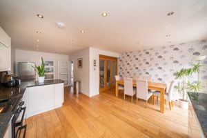 EXTENDED DINING KITCHEN- click for photo gallery